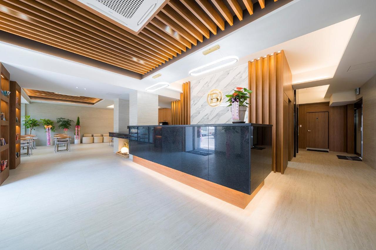 Brown Dot Hotel Pyeonghwa Plaza Мокпо Экстерьер фото