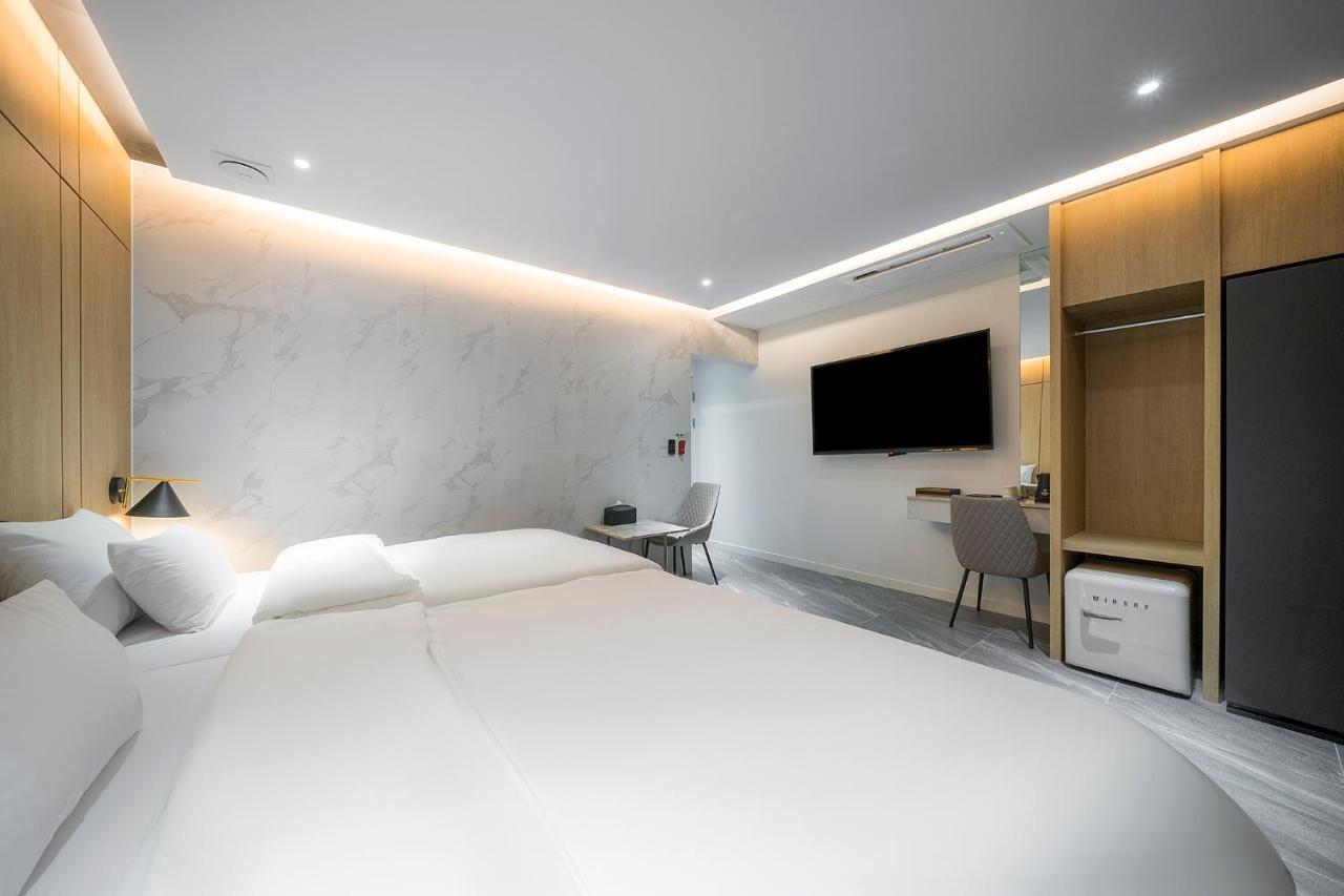 Brown Dot Hotel Pyeonghwa Plaza Мокпо Экстерьер фото