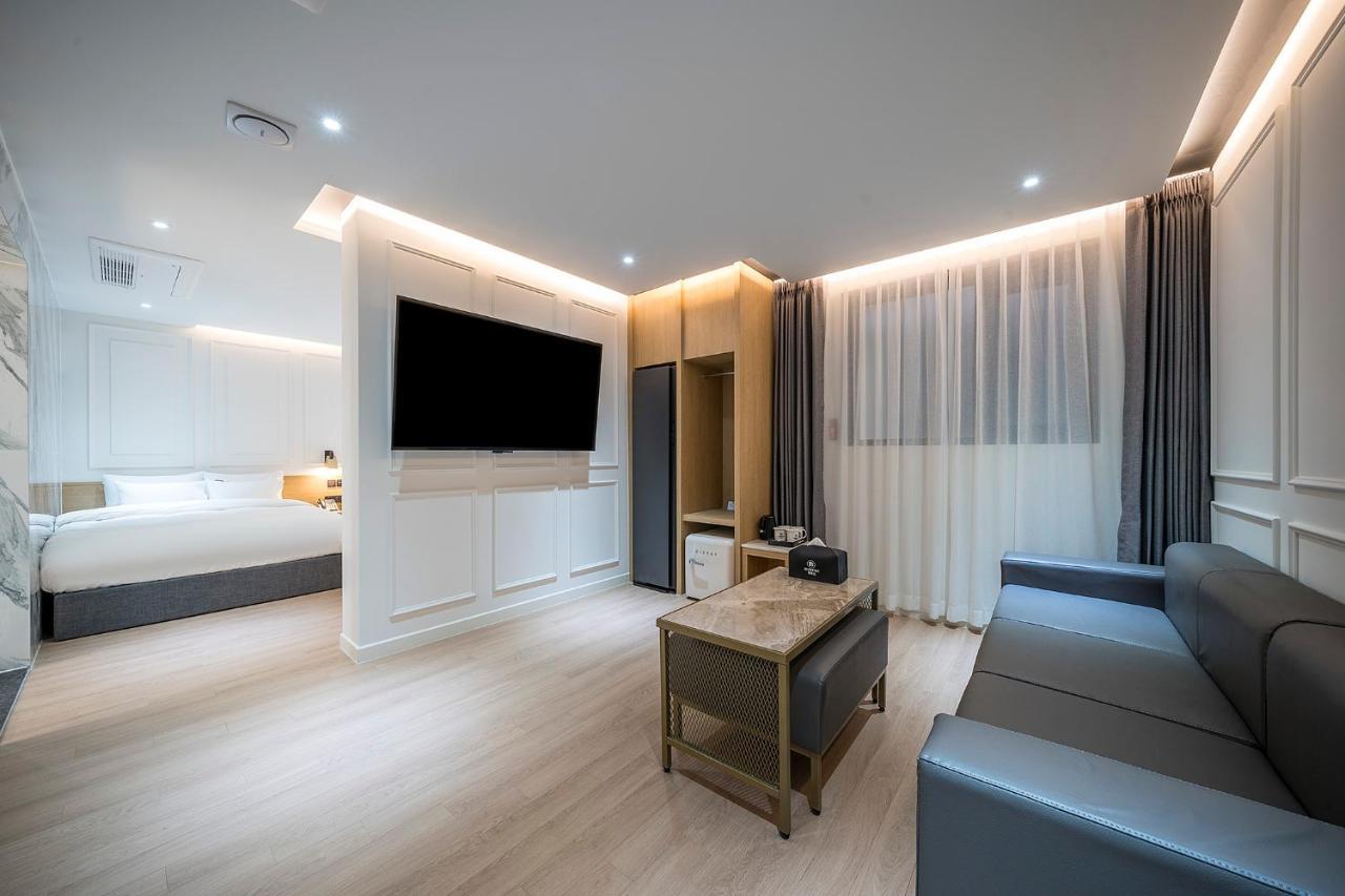 Brown Dot Hotel Pyeonghwa Plaza Мокпо Экстерьер фото